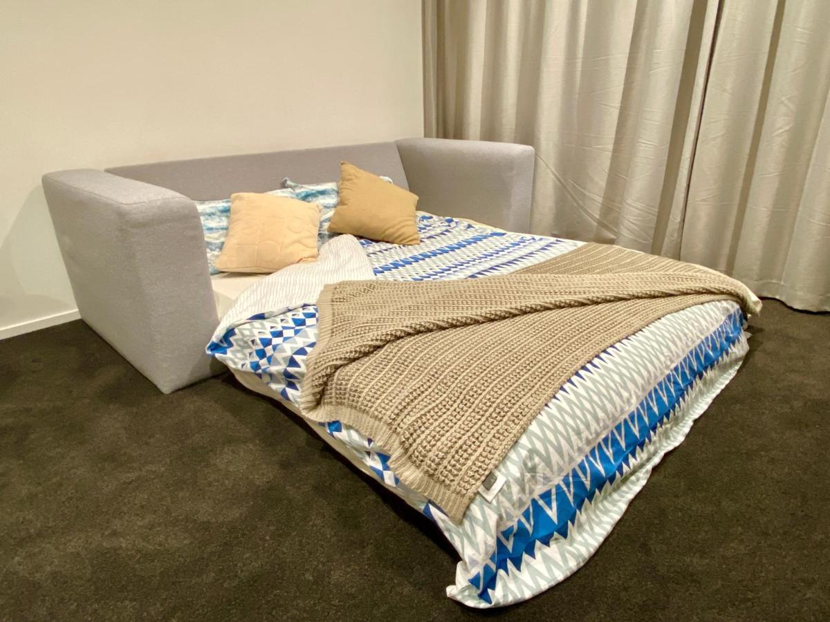 Modern 2-Bedroom Apartment 7-Mins Walk To Куийнстаун Екстериор снимка